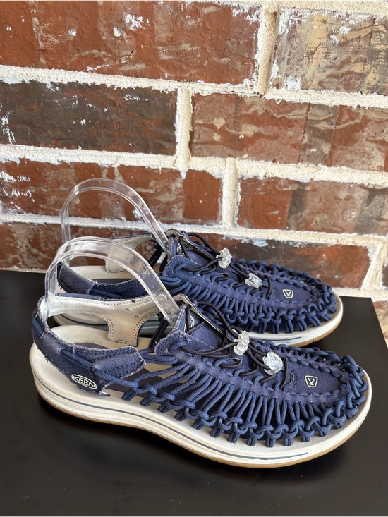 KEEN Uneek Sandals Navy Bungee Hiking Sport Waterproof Water Shoes Size 9 main image 15
